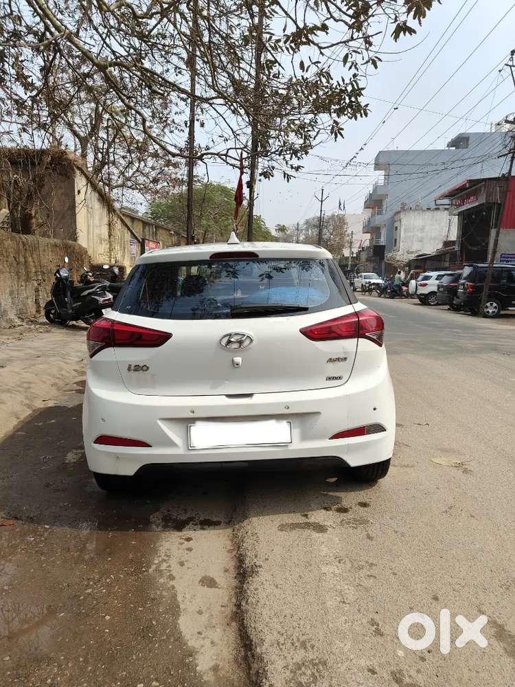 Hyundai Elite I20 2015 Petrol 124000 Km Driven
