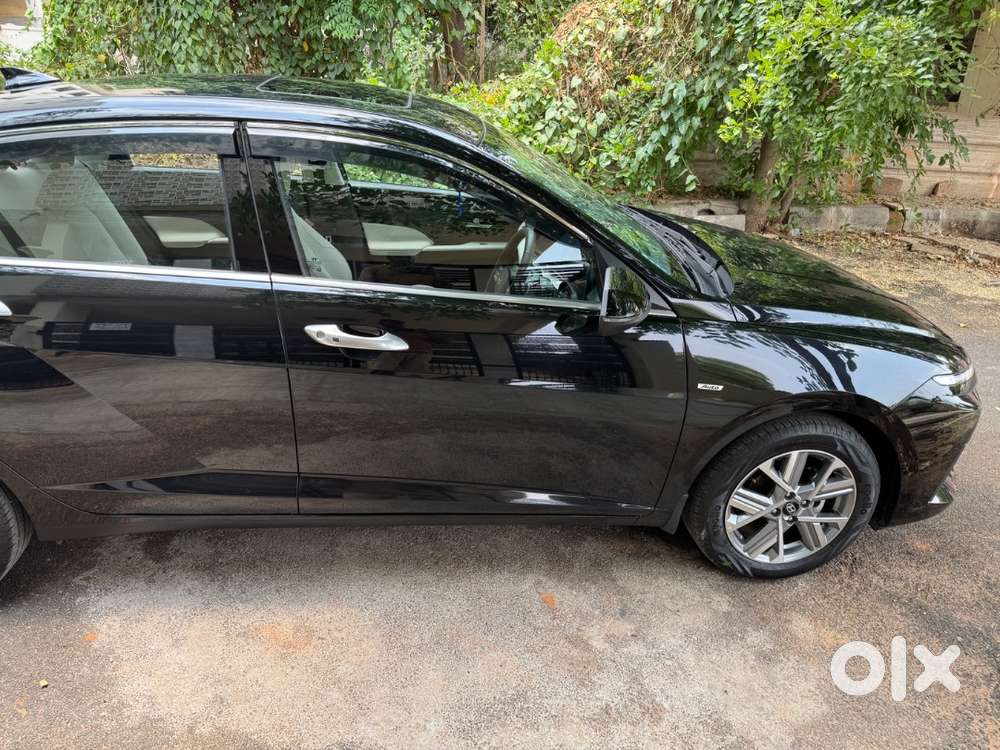 Hyundai Verna Petrol Top End Automatic Ivt Fully Loaded Black Colour