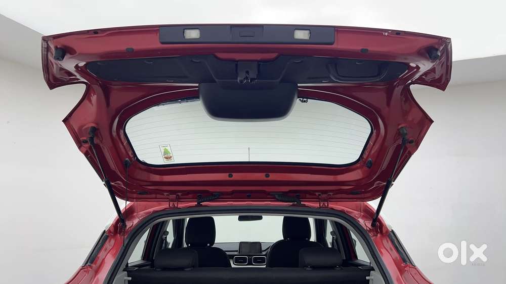 Tata Punch 1.2 Revotron Creative Amt Dual Tone, 2022, Petrol