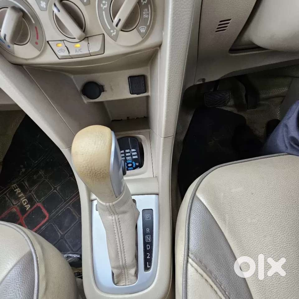 Maruti Suzuki Ertiga Vxi At Petrol, 2017, Petrol
