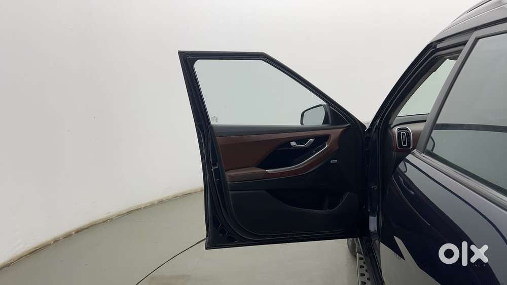 Hyundai Alcazar 2.0 Platinum (o) Petrol At 7 Str, 2022, Petrol