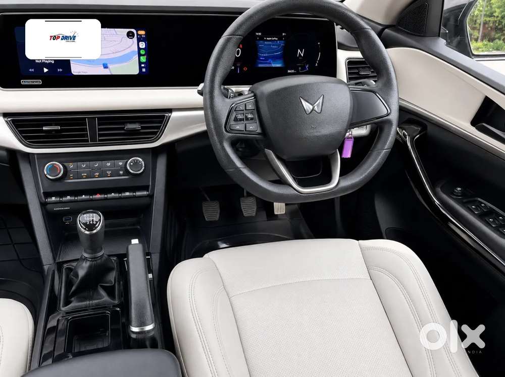 Mahindra Xuv700 2.0 Ax 5 Petrol Mt 7 Str, 2022, Petrol