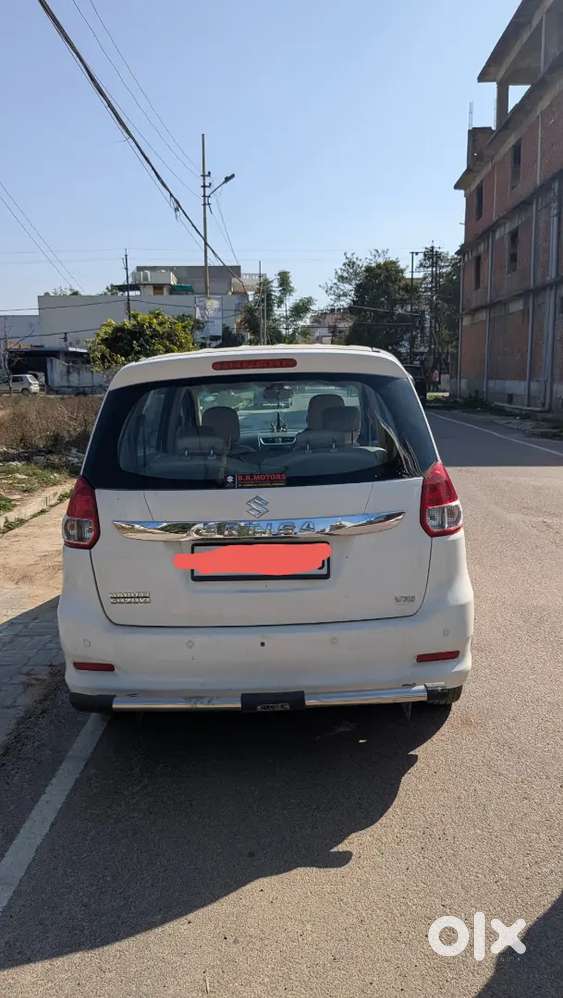 Maruti Suzuki Ertiga 2015 Petrol 96000 Km Driven-excellent Condition