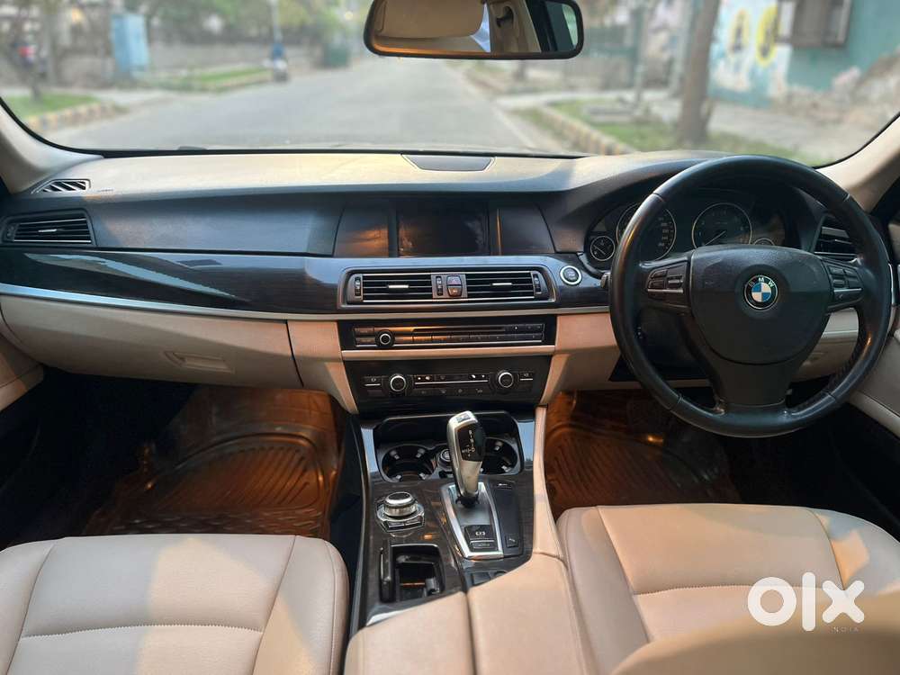 Bmw 5 Series 523i Sedan, 2011, Petrol