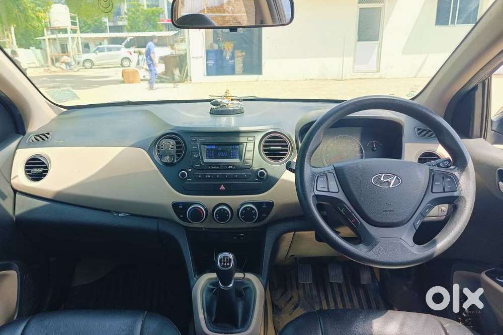 Hyundai Grand I10 Sportz, 2016, Petrol