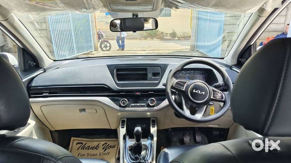 Kia Carens G 1.5 6mt Premium (o) 7-seater, 2023, Petrol