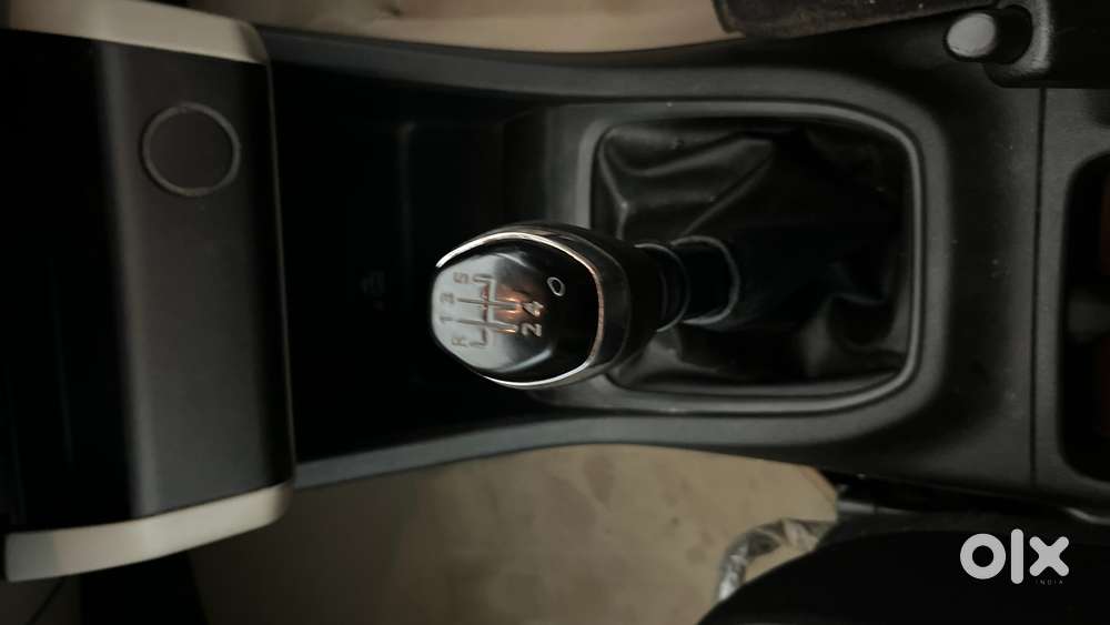 Renault Triber Rxt, 2022, Petrol