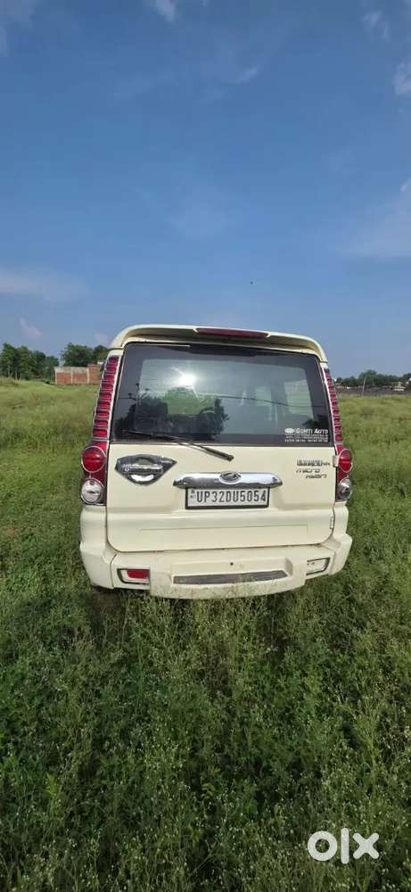 Mahindra Scorpio Classic 2011 Petrol Classic