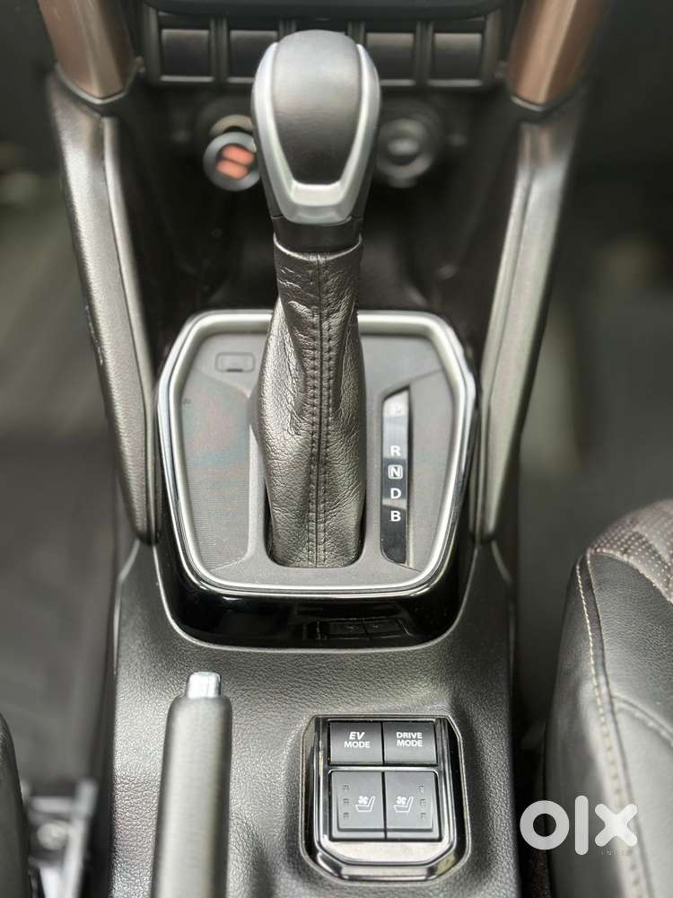 Maruti Suzuki Grand Vitara 1.5 Alpha Plus Intelligent Hybrid Ecvt, 2..