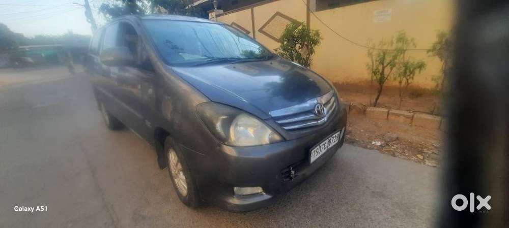 Toyota Innova 2.0 V, 2012, Diesel
