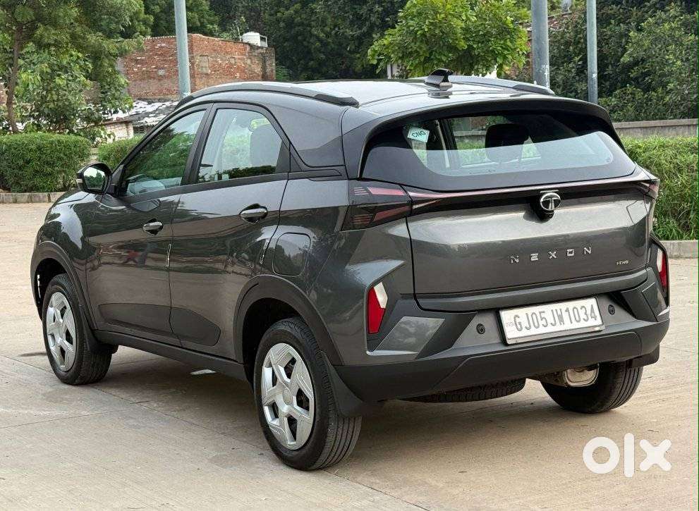 Tata Nexon Fearless Plus (ps) 1.2 Icng 6mt Red Dark Edition, 2026, C..