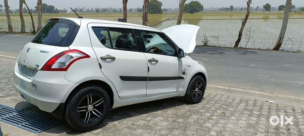 Maruti Suzuki Swift 2015 Petrol 90000 Km Driven