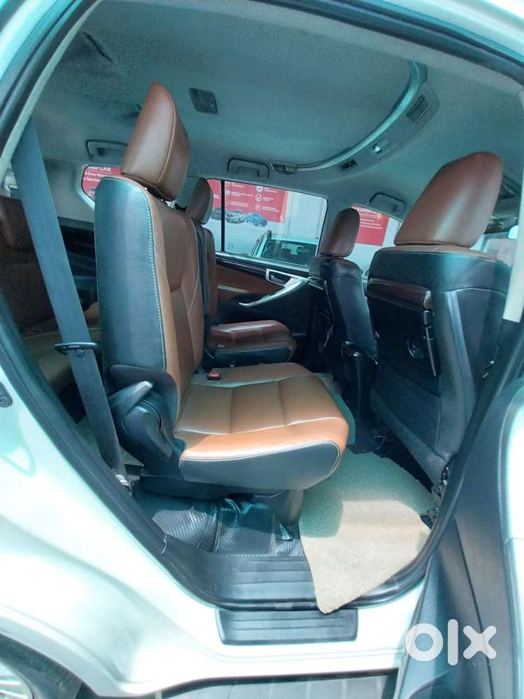 Toyota Innova Crysta 2.8 Zx At 7 Seater, 2016, Diesel