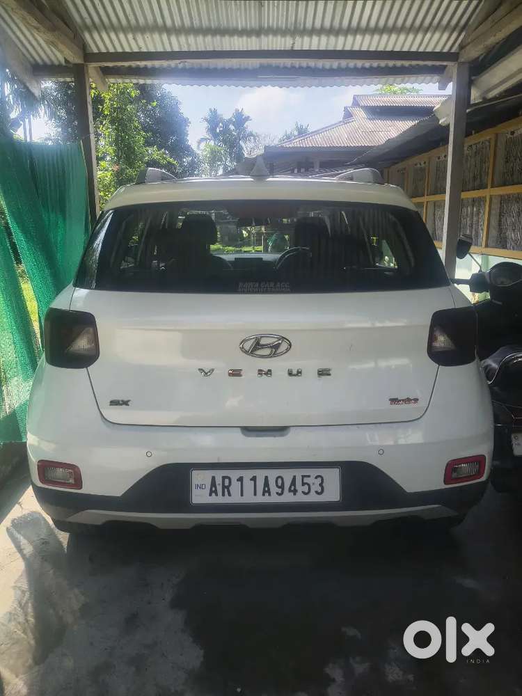 Hyundai Venue 2019 Petrol 59900 Km Driven