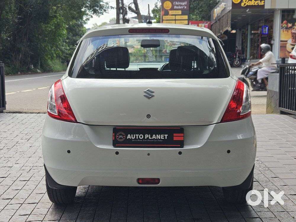 Maruti Suzuki Swift Vxi + Manual, 2016, Petrol