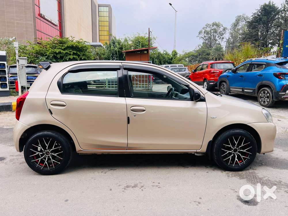 Toyota Etios Liva 1.2 GX, 2011, Petrol