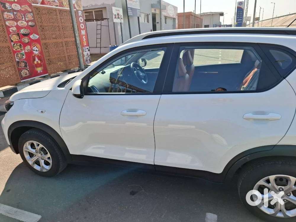Kia Sonet Petrol 2023 - Like Brand New