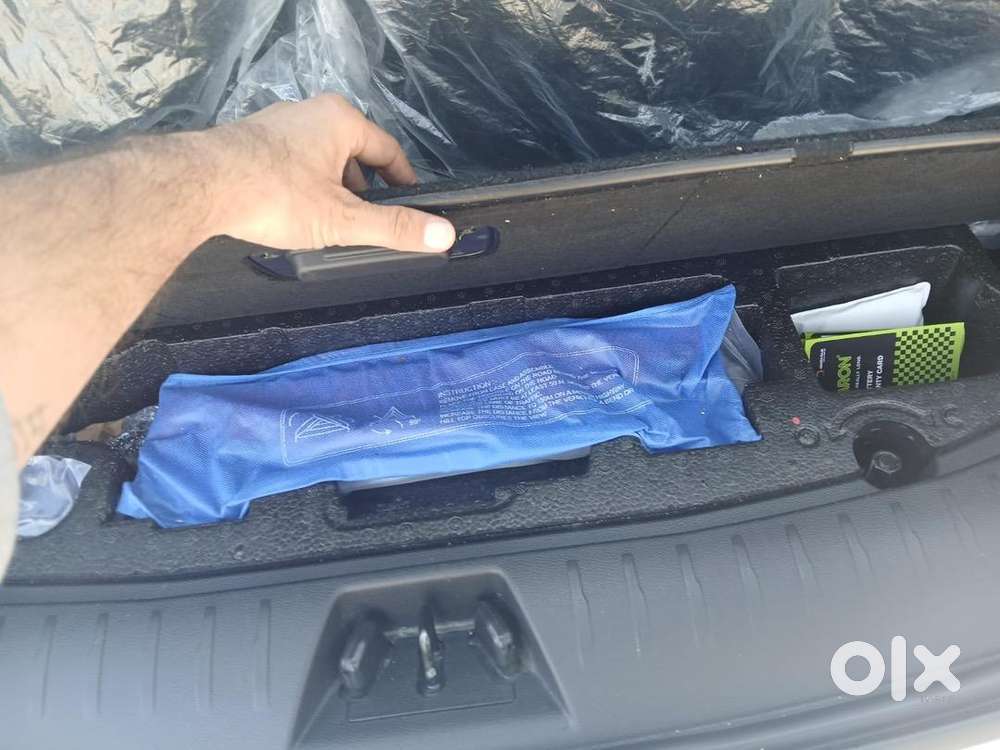 Mahindra Xuv700 2024 Diesel 20900 Km Driven