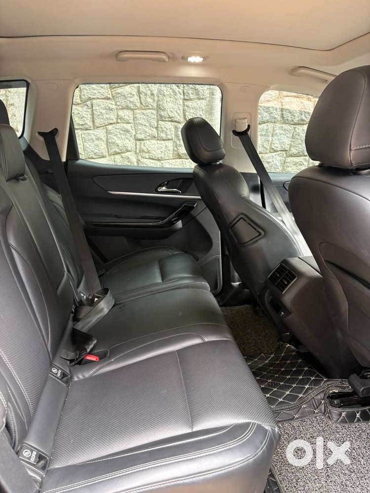 Mahindra Xuv700 2.2 Ax 7 Diesel Mt Str, 2025, Diesel