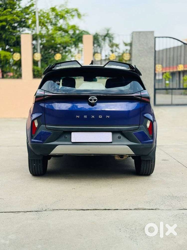 Tata Nexon Fearless Plus Purple 1.5 Revotorq Diesel 6amt Dual Tone, ..