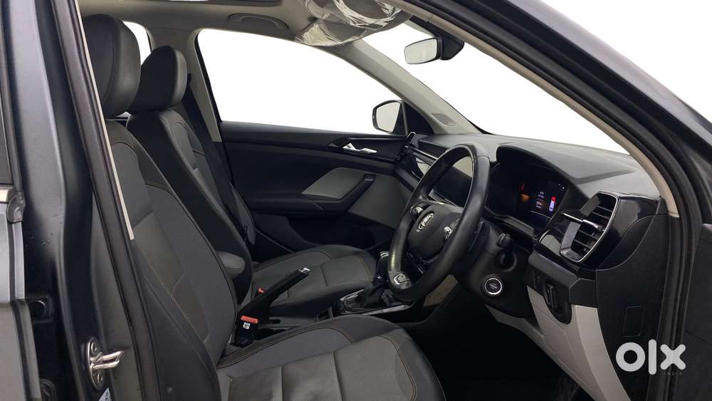Skoda Kushaq 1.0 Tsi Style At, 2023, Petrol