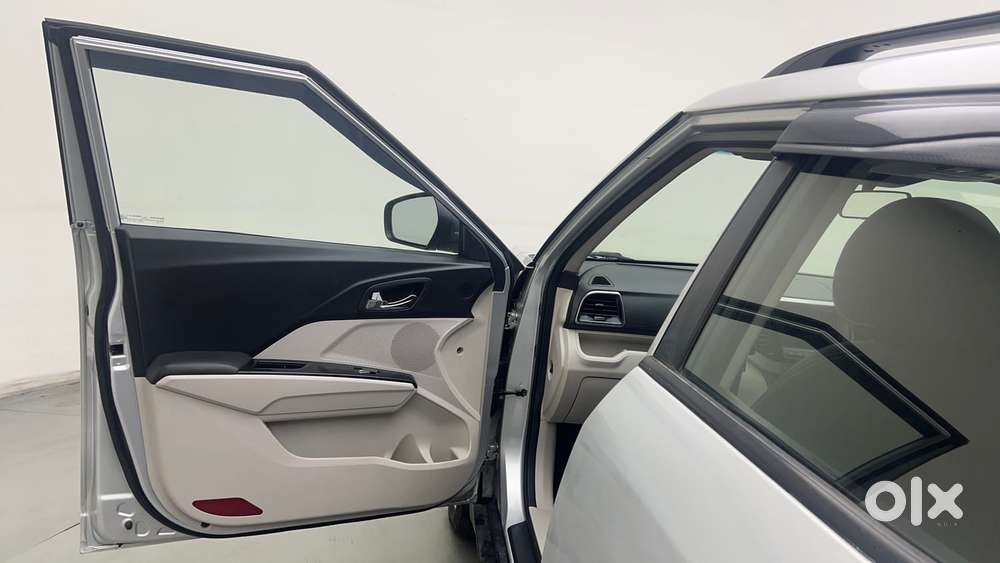 Mahindra Xuv300 W8 Diesel, 2022, Diesel