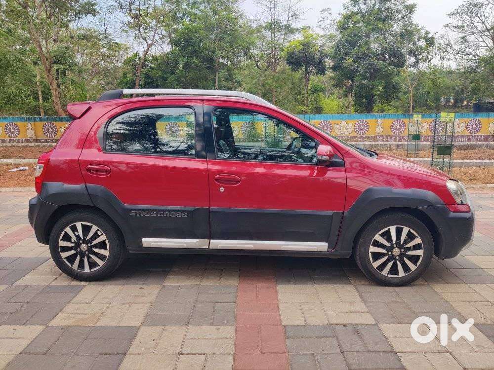 Toyota Etios Cross 1.2l G, 2017, Petrol