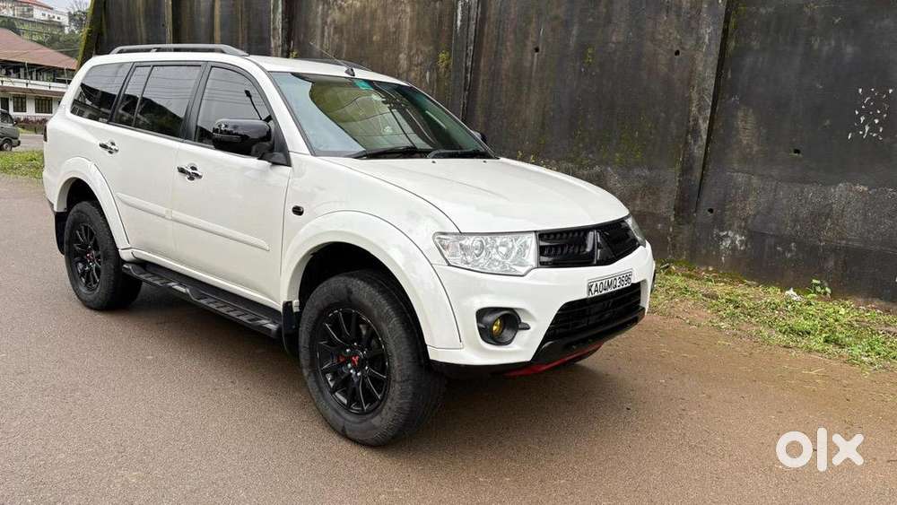 Mitsubishi Pajero Sport 2015