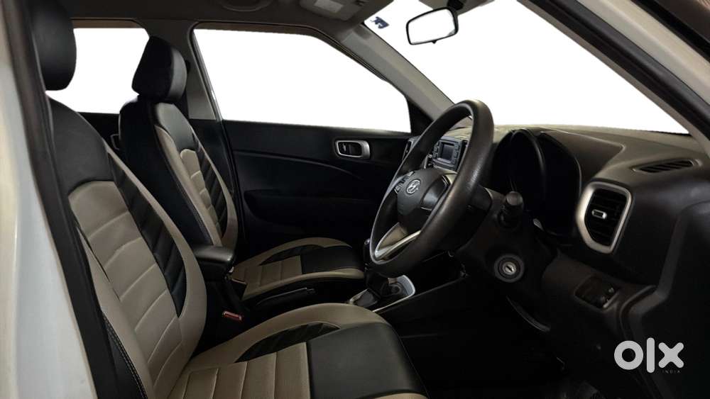 Hyundai Venue 1.2 S Plus, 2022, Petrol
