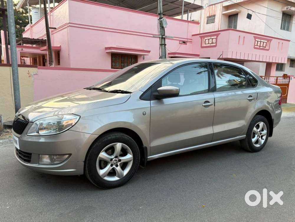 Skoda Rapid 2013-2016 1.5 Tdi At Ambition With Alloy Wheel, 2015, Di..