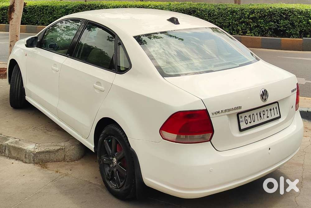 Volkswagen Vento 1.2 Highline Plus At 16 Alloy, 2011, Cng & Hybrids