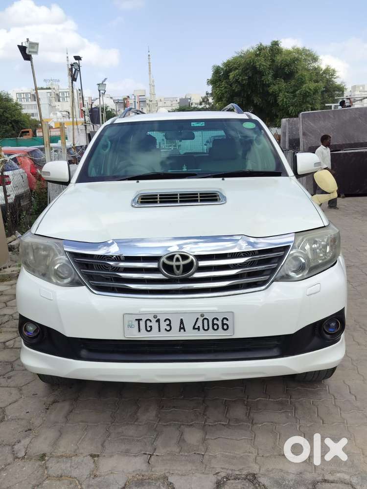 Toyota Fortuner 4x2 Manual, 2014, Diesel