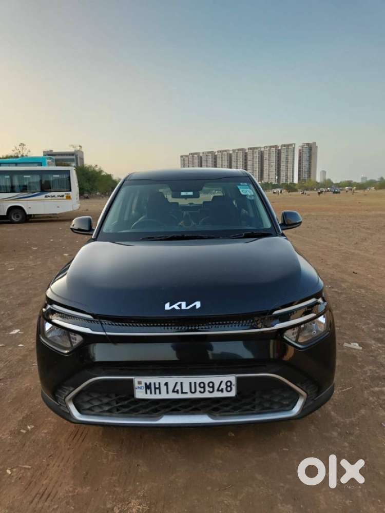 Kia Carens Premium Optional 1.5 Petrol Manual