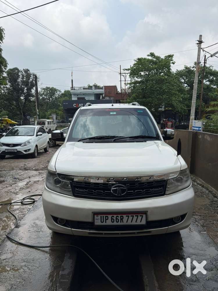 Tata Safari Storme 2016