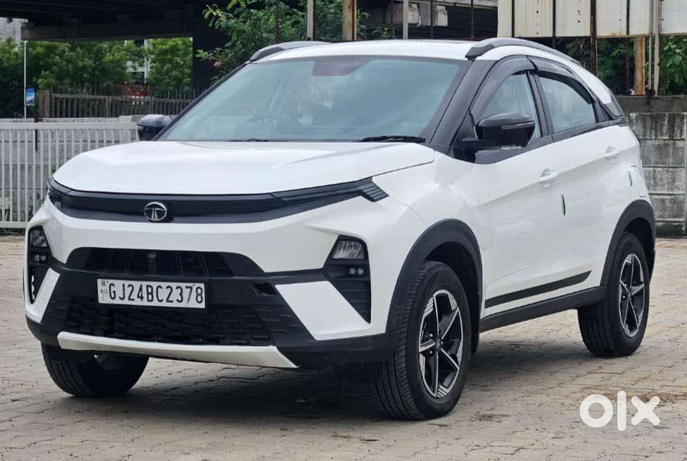 Tata Nexon Creative Plus S 1.2 Revotron Petrol 6 Amt Dt, 2025, Cng &..