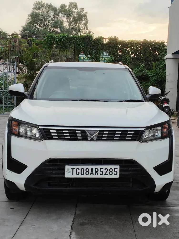 Mahindra Xuv300 W6 2023 ,petrol ,autoshift Gear With Sunroof Keystart