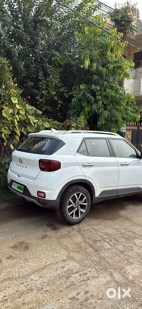 Hyundai Venue Diesel Manual 2021