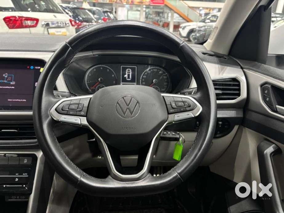 Volkswagen Taigun 1.0 Tsi Highline At, 2023, Petrol