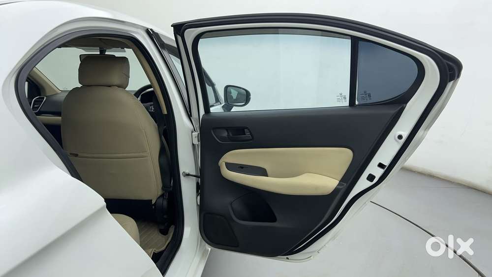 Honda City I-vtec V, 2023, Petrol