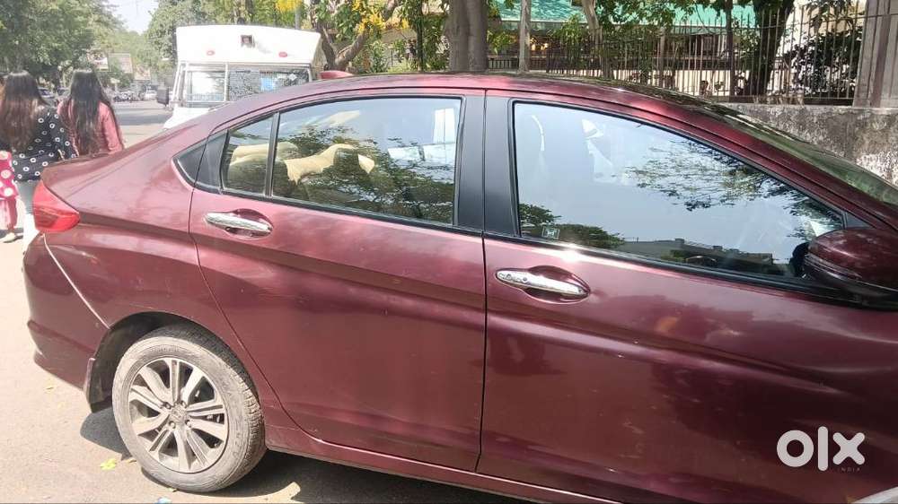Less Driver Automatic Honda City