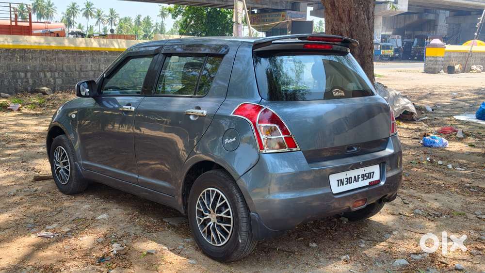 Maruti Suzuki Swift Vxi + Manual, 2010, Petrol