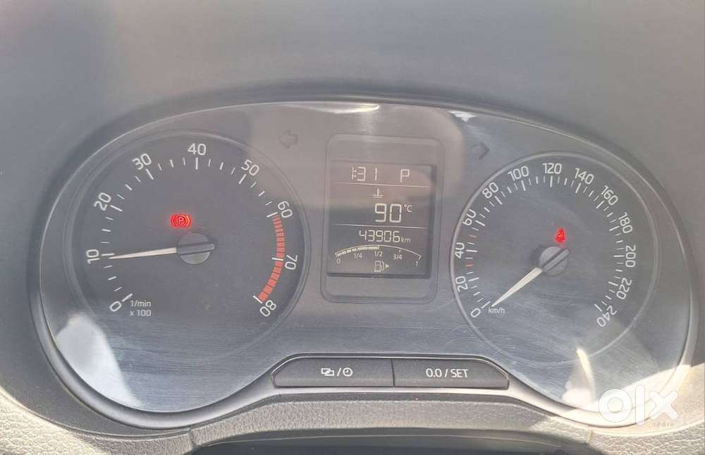 Skoda Rapid 1.0 Ambition Tsi At, 2022, Petrol