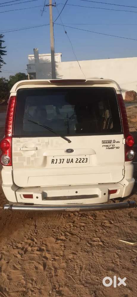 गायत्री नगर गोविन्दगढ राजमार्ग  Nh 52 के पास