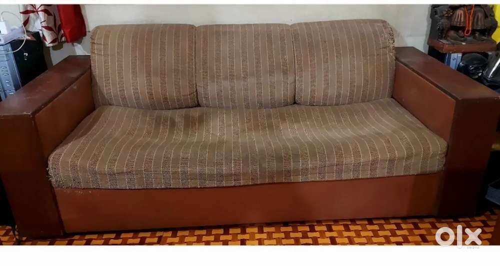 Good condition sofa for sales 3+2+2 Set