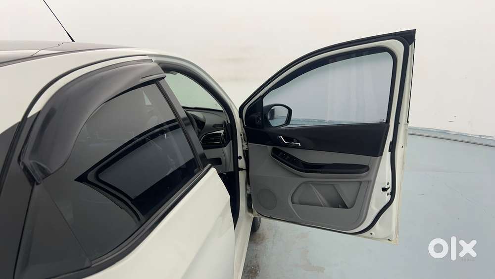 Tata Tiago 1.2 Revotron Xz Plus Dual Tone, 2021, Petrol