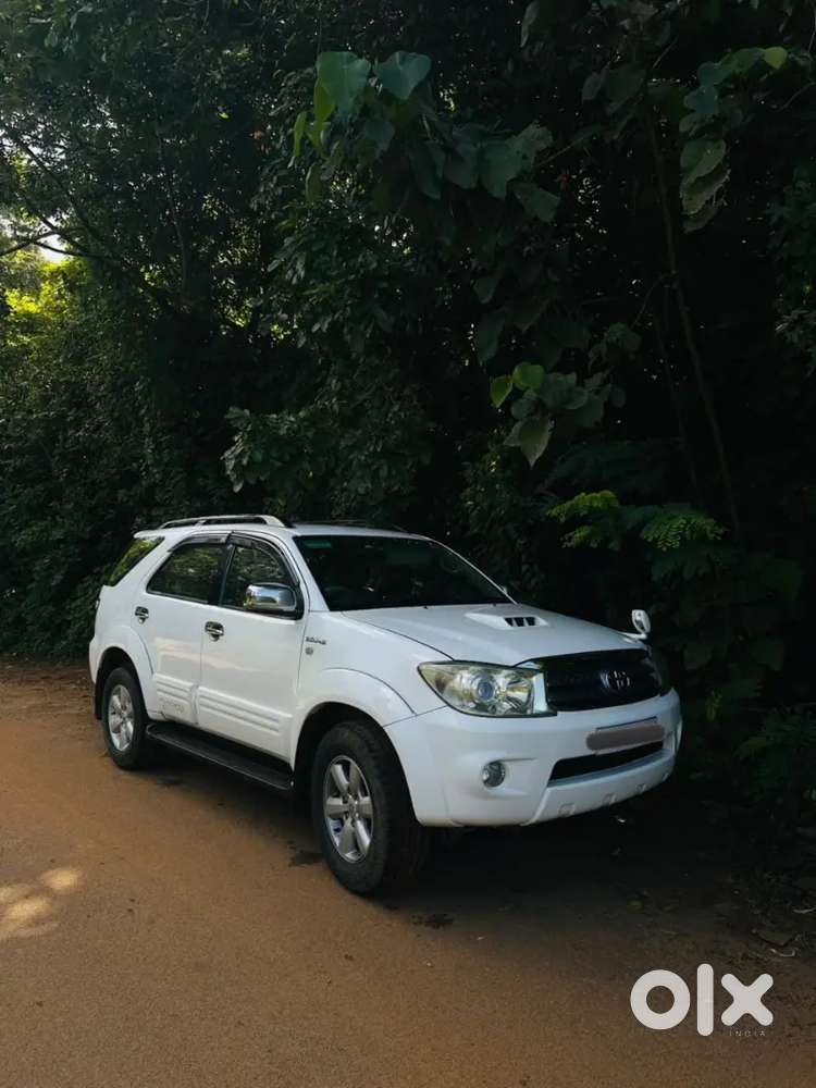 Toyota Fortuner  3.0 4wd Mt