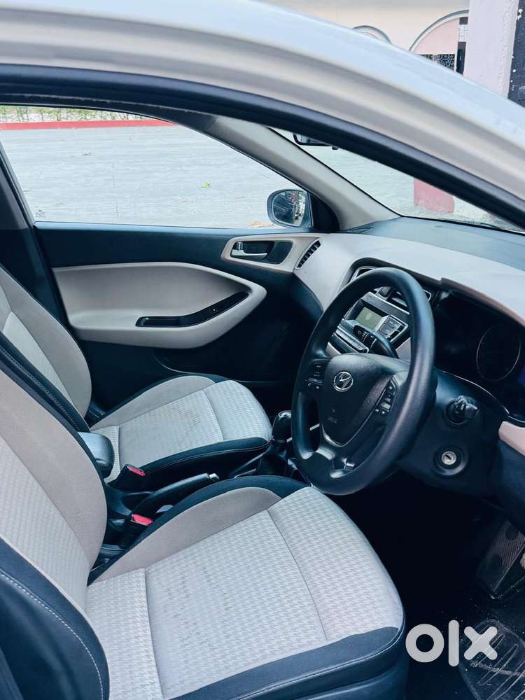 Hyundai I20 Sportz 1.2 Vtvt, 2018, Petrol