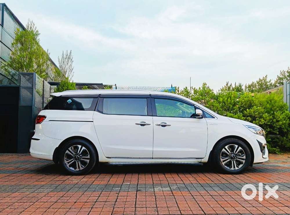 Kia Carnival Limousine Plus 7 Str, 2022, Diesel