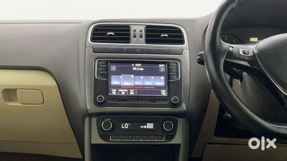 Volkswagen Vento 2010-2013 Petrol Highline At, 2022, Petrol