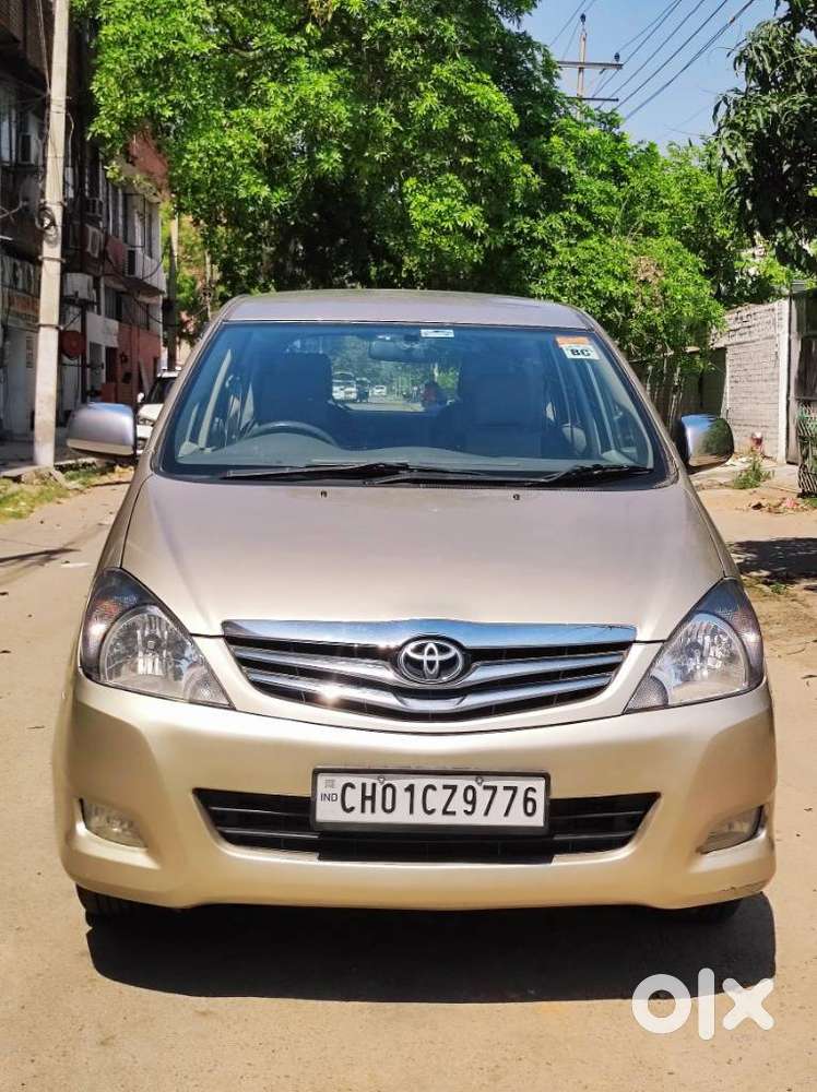 Toyota Innova 2.5 V 7 Str, 2009, Diesel